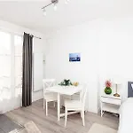 Cozy Studio Near Invalides